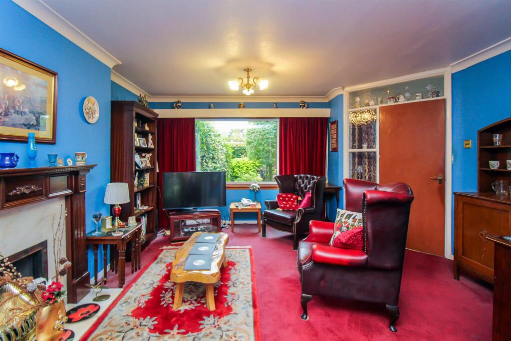 House in Wakefield - View 4