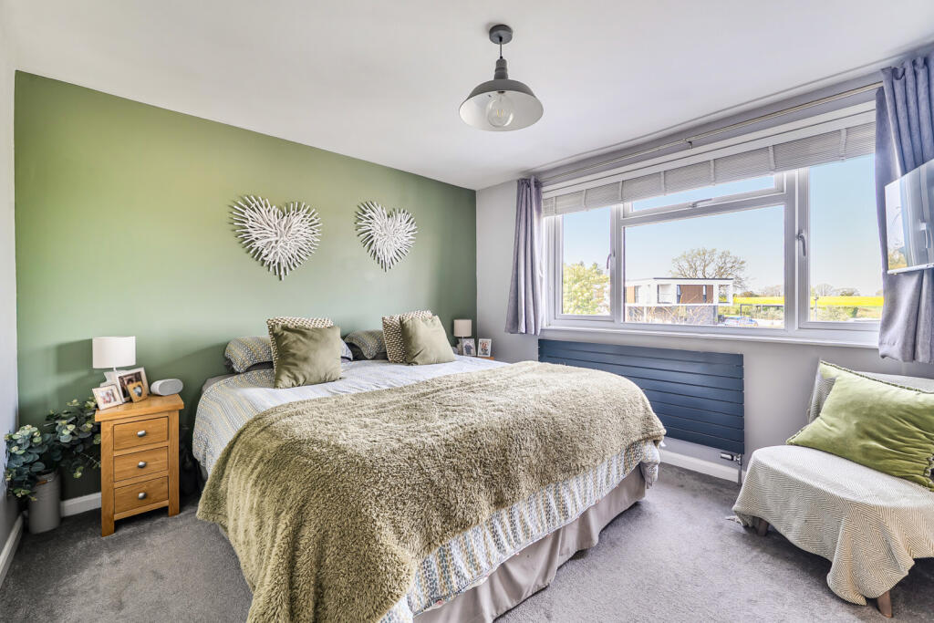 House in Swanley, Crockenhill - More