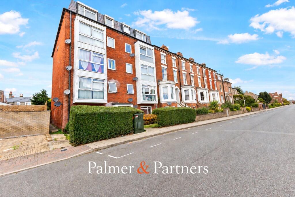 1-bed flat on Wellesley Road, Colchester, Essex, CO3, £110,000