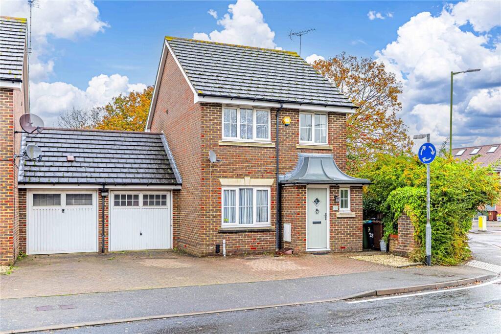 Main image of property: Kensington Way, Borehamwood, Hertfordshire, WD6