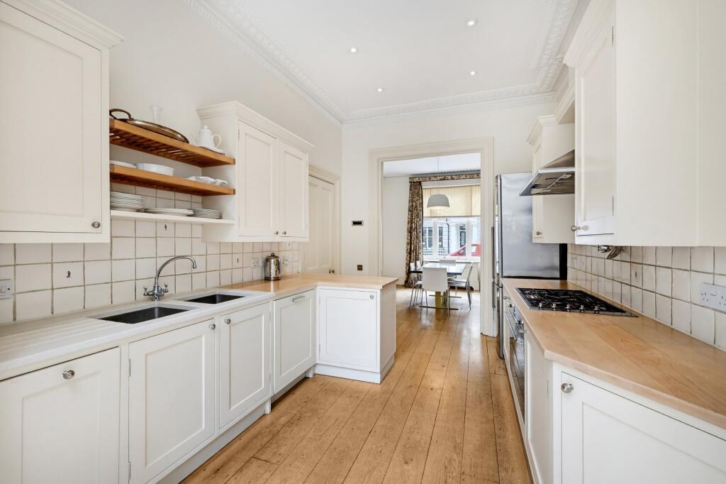 House in London - View 3