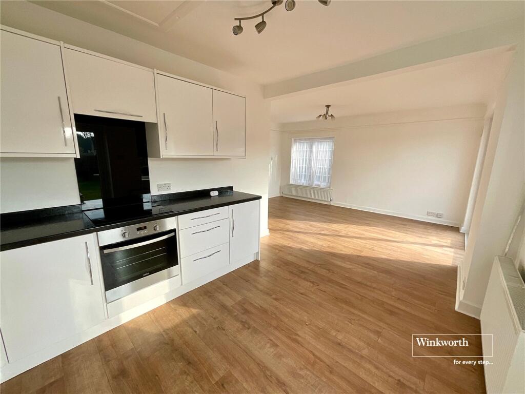 Woodland Way, Highcliffe, Dorset, BH23 - View 3