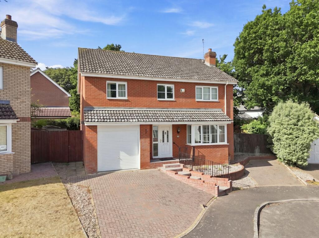 Main image of property: Nunn Close, Martlesham, IP12