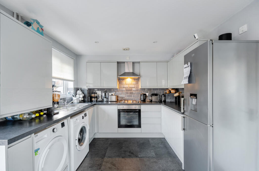 Argosy Crescent, Eastleigh, Hampshire, SO50 photo 4
