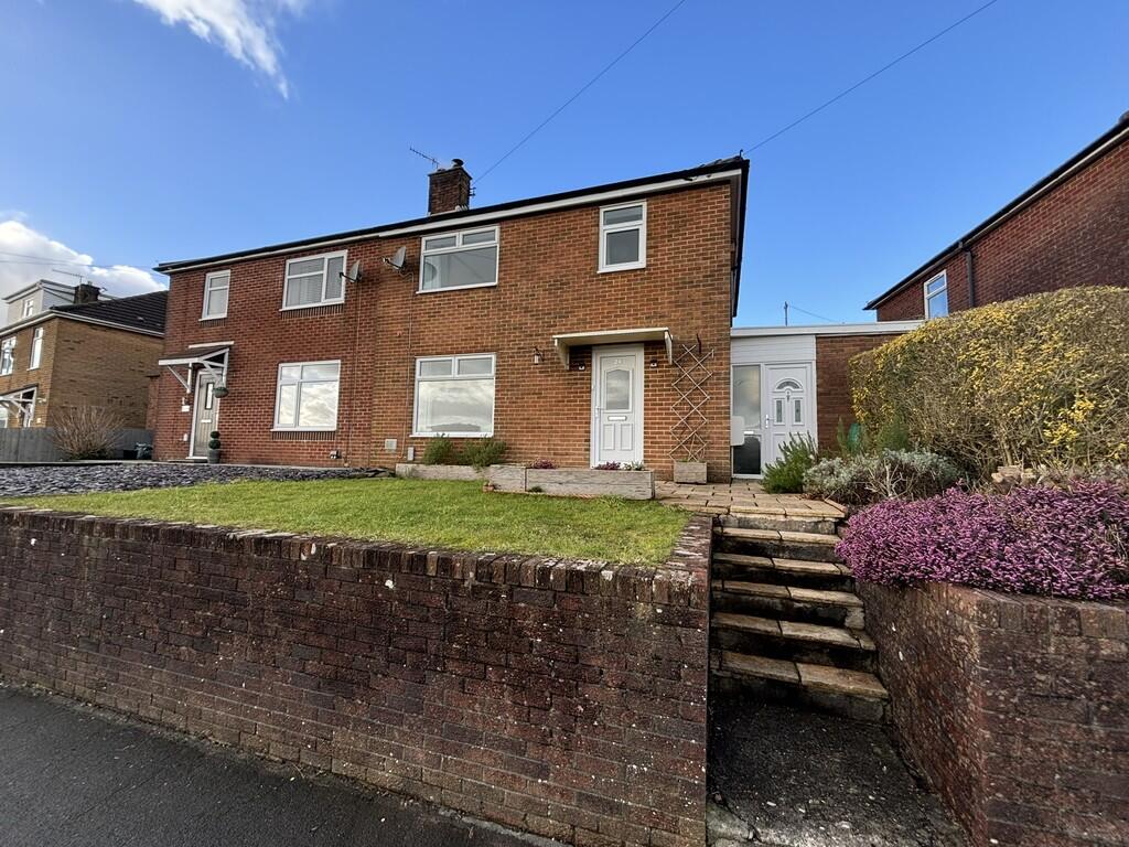 3-bed semi-detached on Heol Celyn, Hengoed, £200,000
