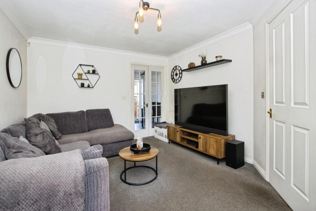 House in Wakefield - More