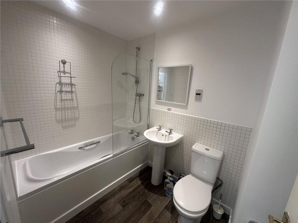 Apartment in Wakefield - View 4