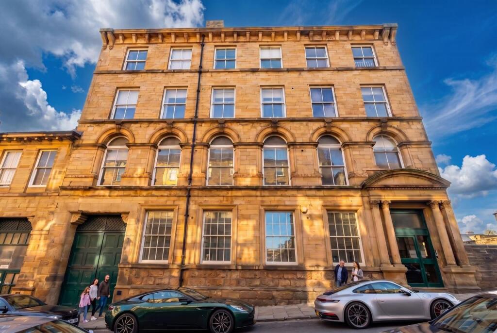 Apartment in Bradford, West Yorkshire - View 2