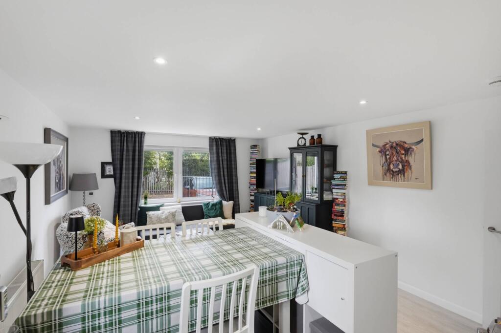 21B/1  West Pilton Place, Edinburgh, EH4 4DG photo 4