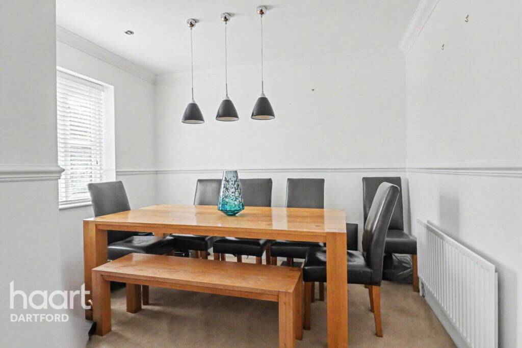 Apartment in Dartford, Kent - More