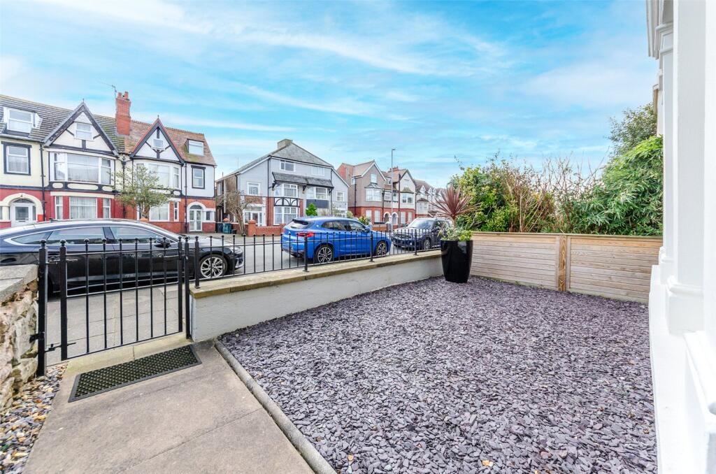 Mostyn Avenue, Llandudno, Conwy, LL30 photo 2