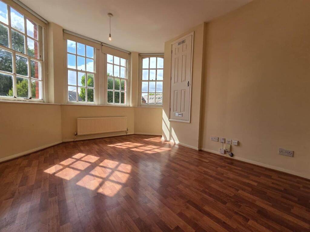 Apartment in London - View 2