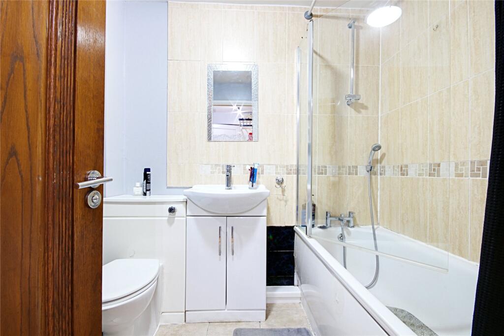 Apartment in London - View 5