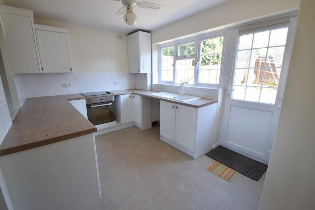 House in Chatham, Medway - View 2