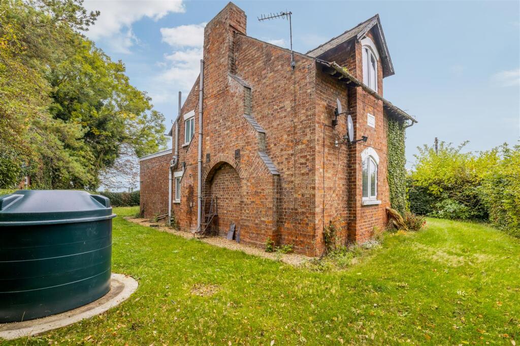 House in Boston, Old Leake CP - View 5