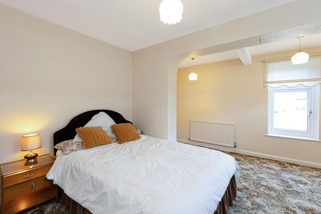 House in Kirklees, Mirfield - More