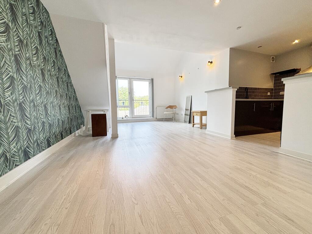 Apartment in Hamilton, Low Waters - View 4