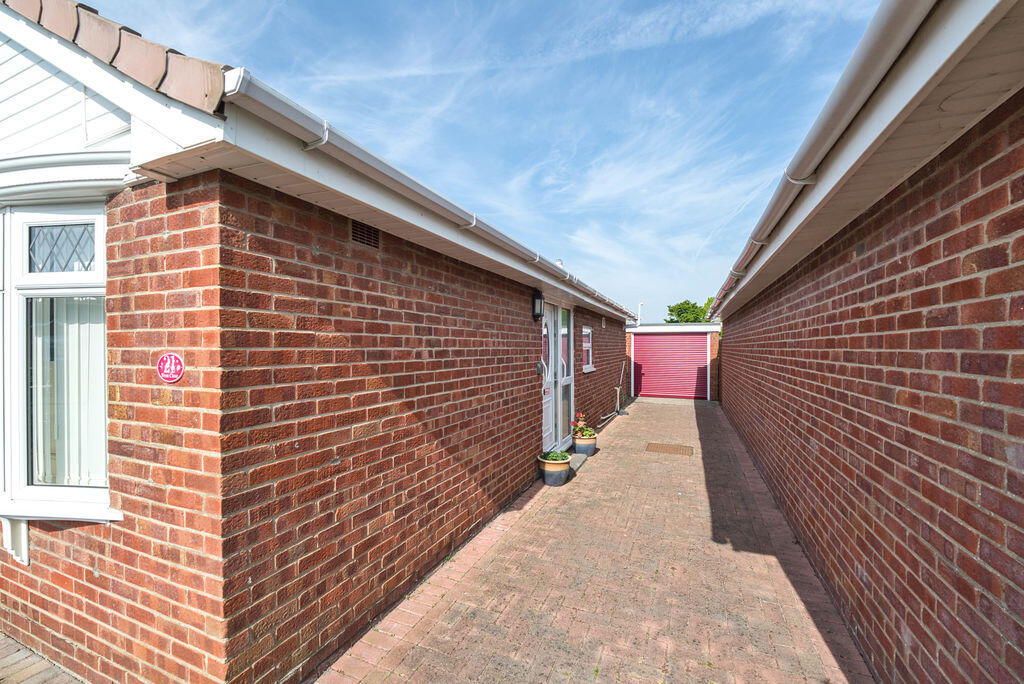House in Weston-super-Mare, Mead Vale, Weston Village - View 4