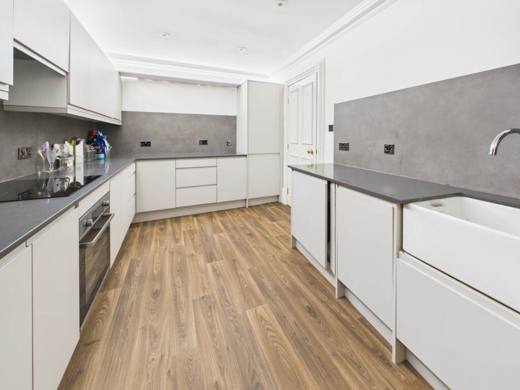 Apartment in Glasgow - View 5