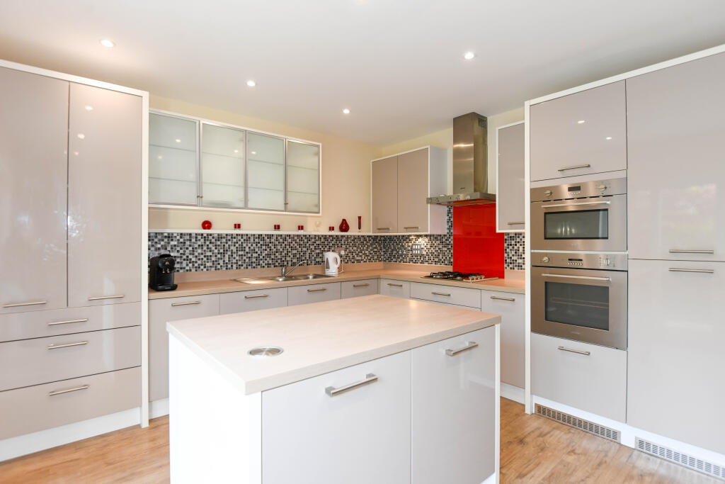 Great Dunns Close, Beckington - View 5