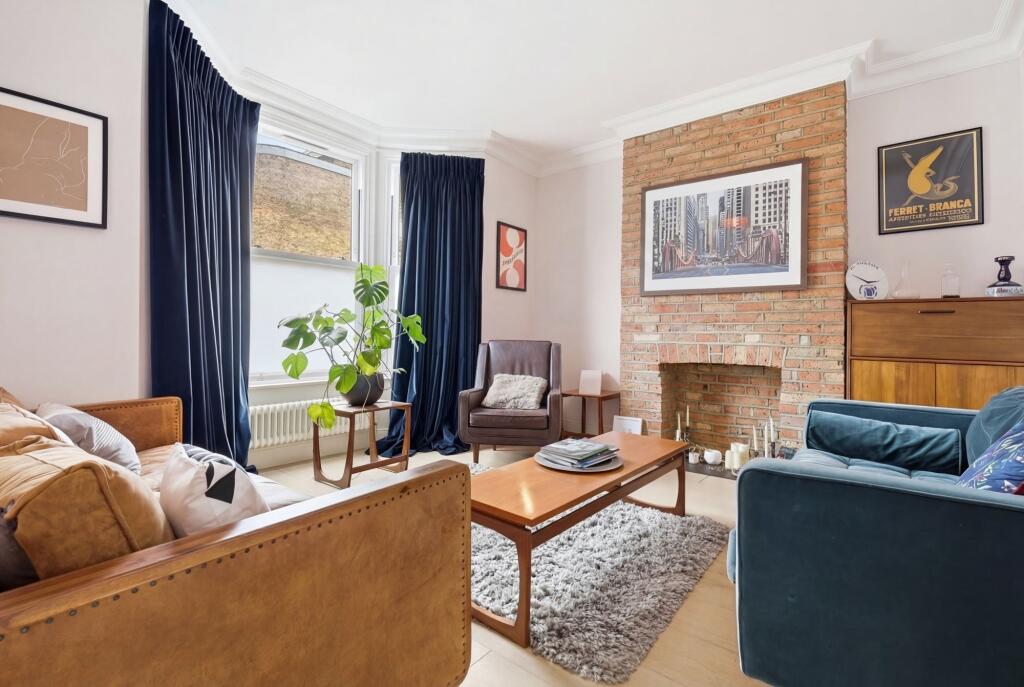 House in London - View 2