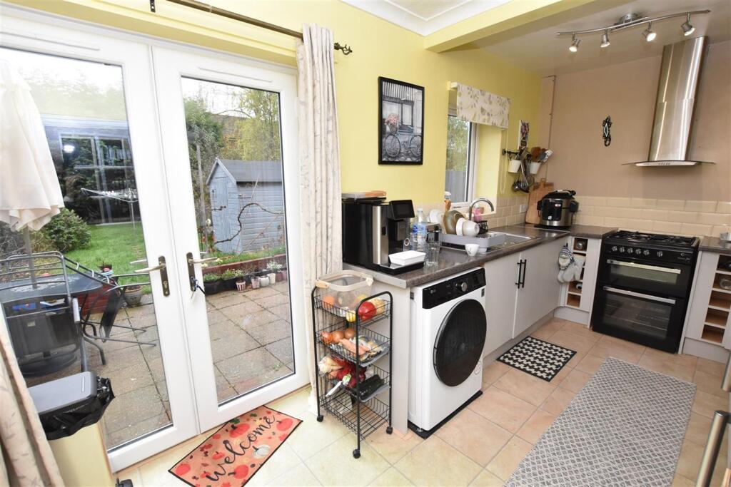 House in Ashfield, Sutton in Ashfield, Dalestorth - View 5