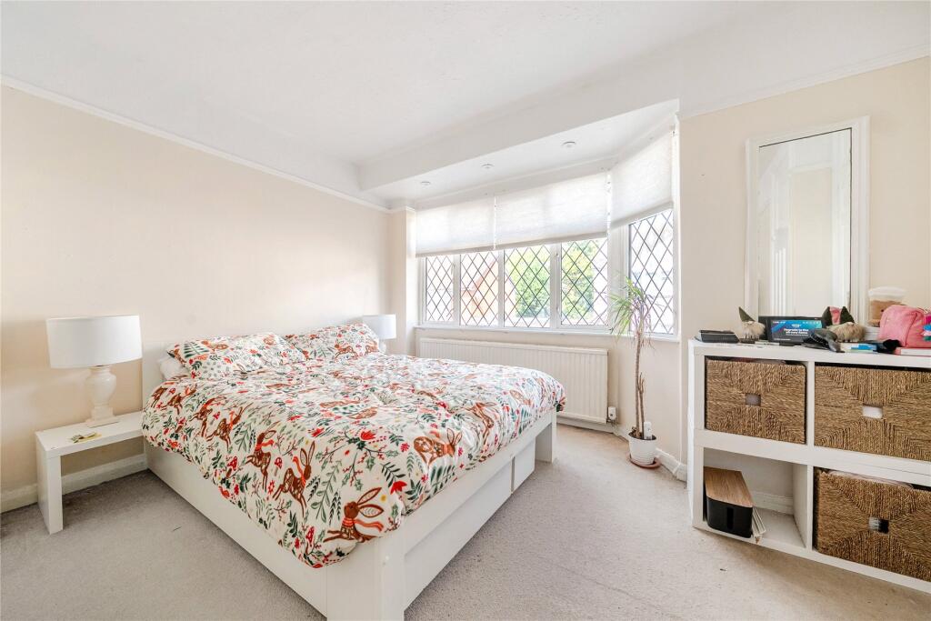 House in Surrey Heath, Surrey - More
