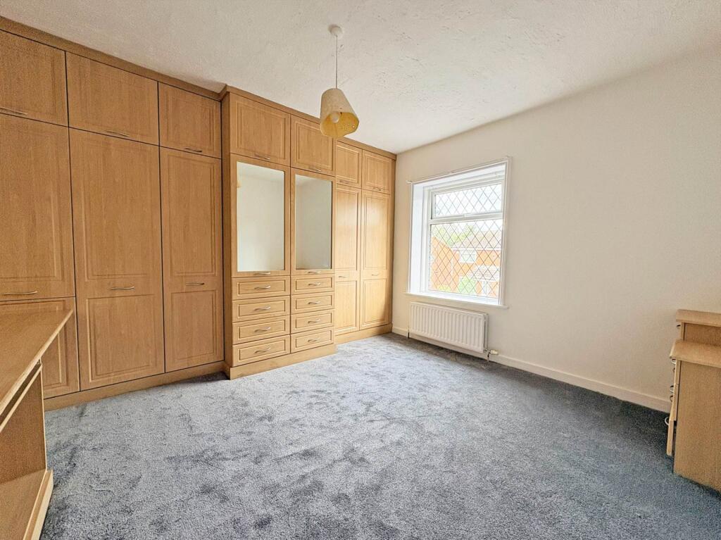 House in Oldham - View 5