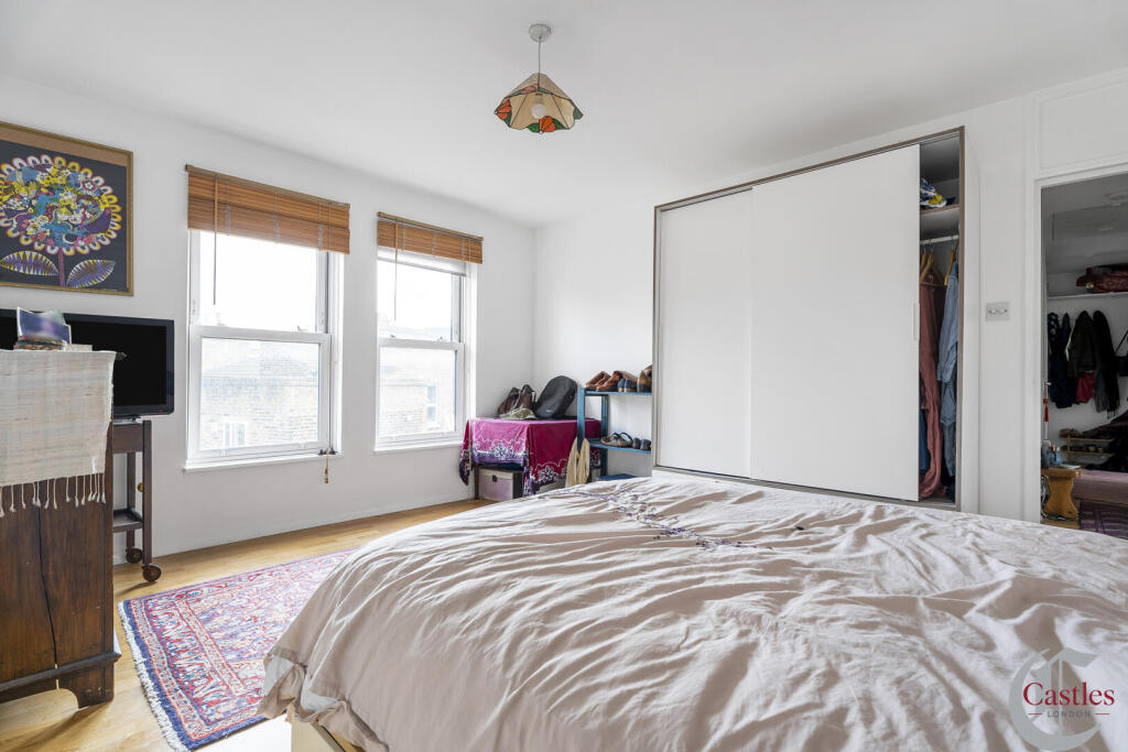 Apartment in London, Victoria Park Village, Hackney - More