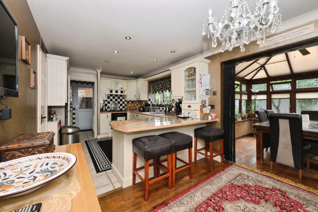 House in Enfield - View 5