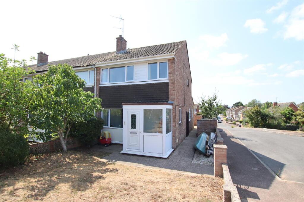 Main image of property: Spinney Close, Broadfields, Exeter