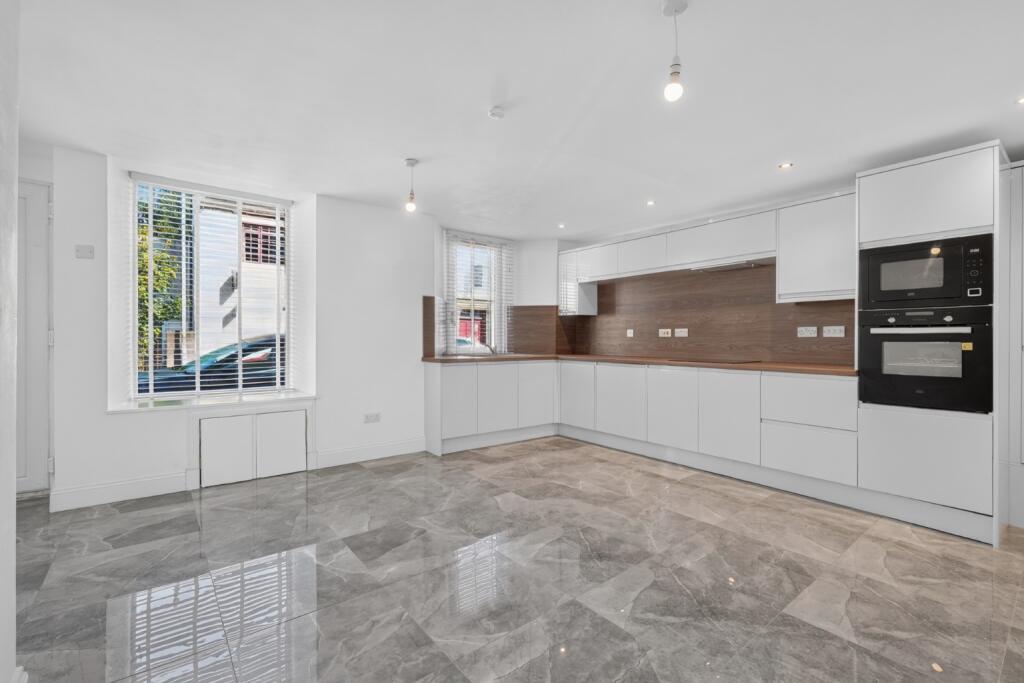 Apartment in Kilmarnock, North Ayrshire - View 4