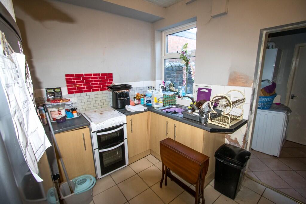 House in St Helens, Fingerpost - View 4