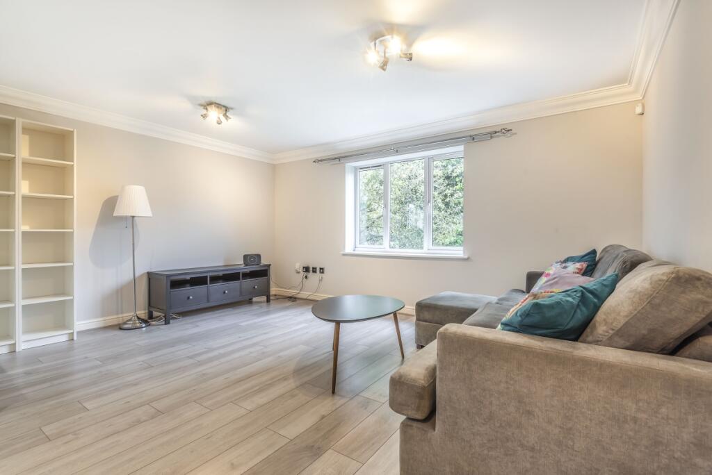 Main image of property: Devonshire Street, London, W4