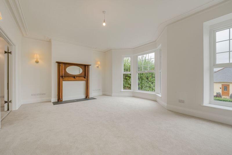 House in Neath, Cimla - View 2