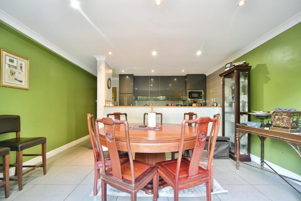 House in London - View 4