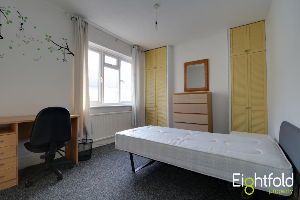 4 bedroom terraced house for rent