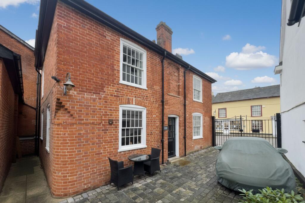 Main image of property: High Street, Hadleigh, IP7