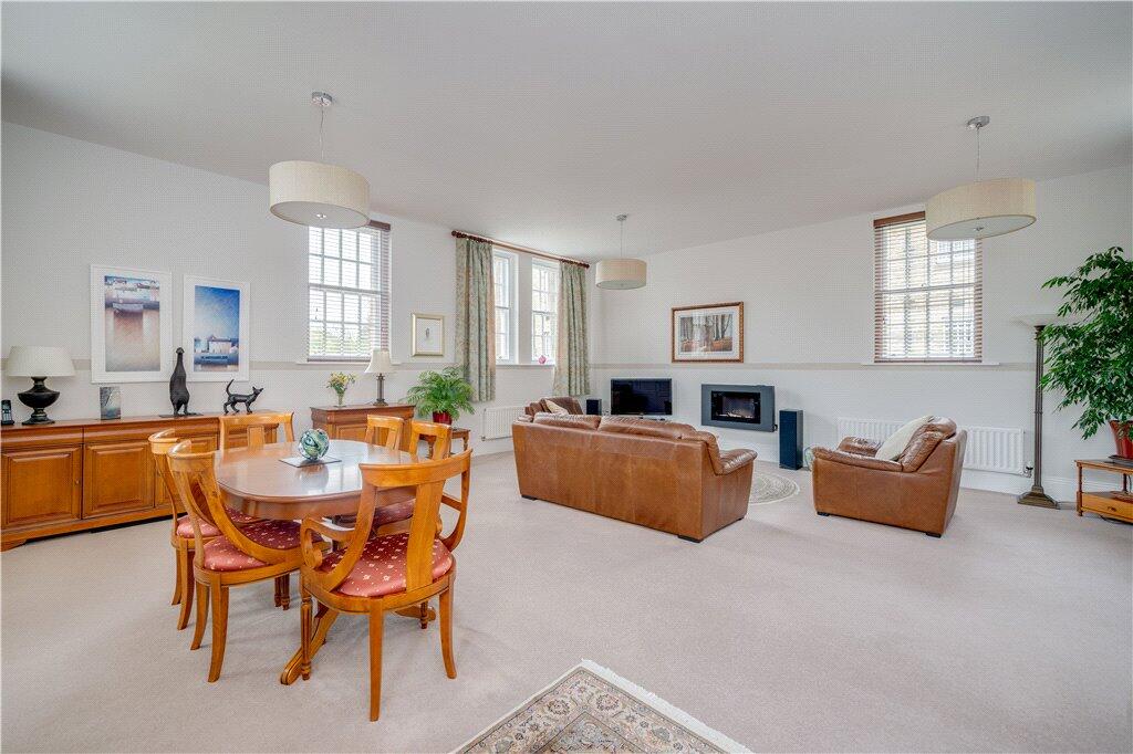 Clifford Drive, Menston, Ilkley, West Yorkshire, LS29 - View 5