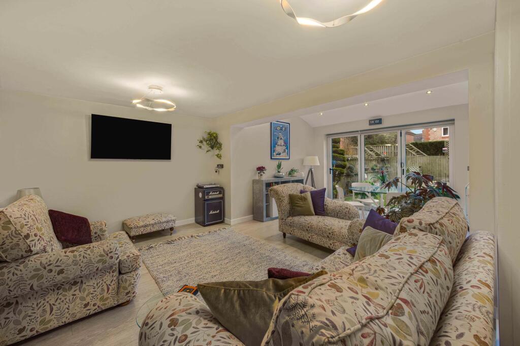 Elmlea, Altrincham, WA15 photo 4