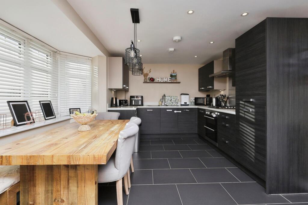 House in Wealden, Hellingly - View 2