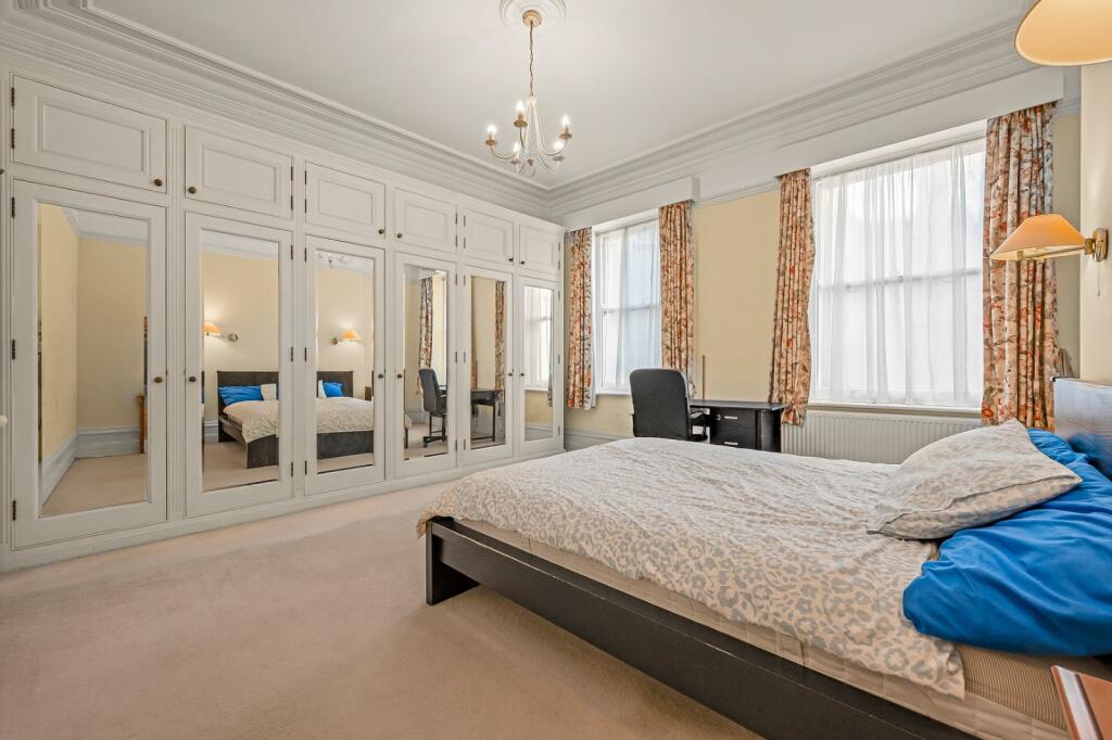 Apartment in London - More