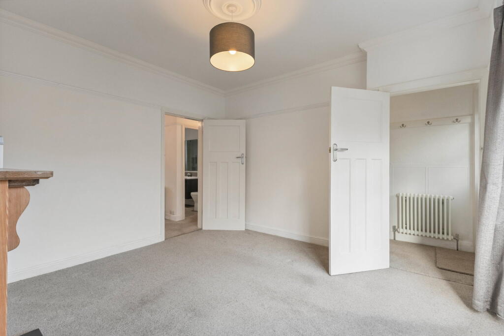 House in Wakefield - View 5
