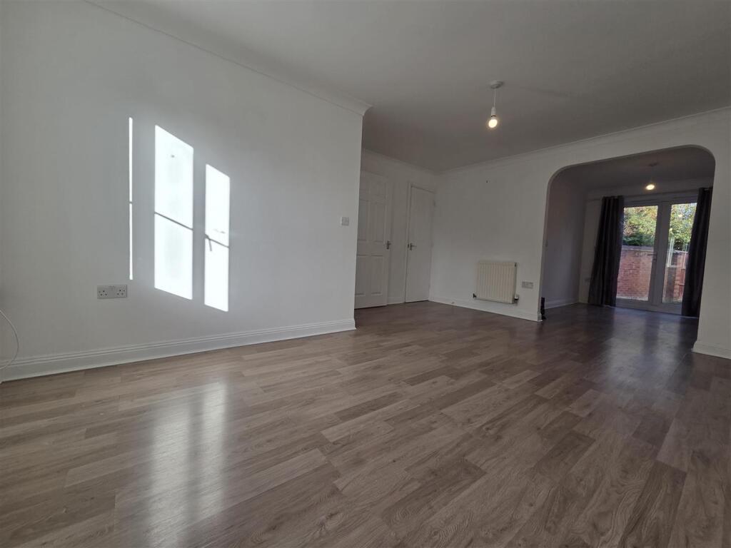 House in Taunton - View 3
