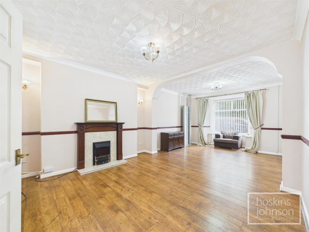 House in Pontypridd, Trallwn, Graigwen - View 2