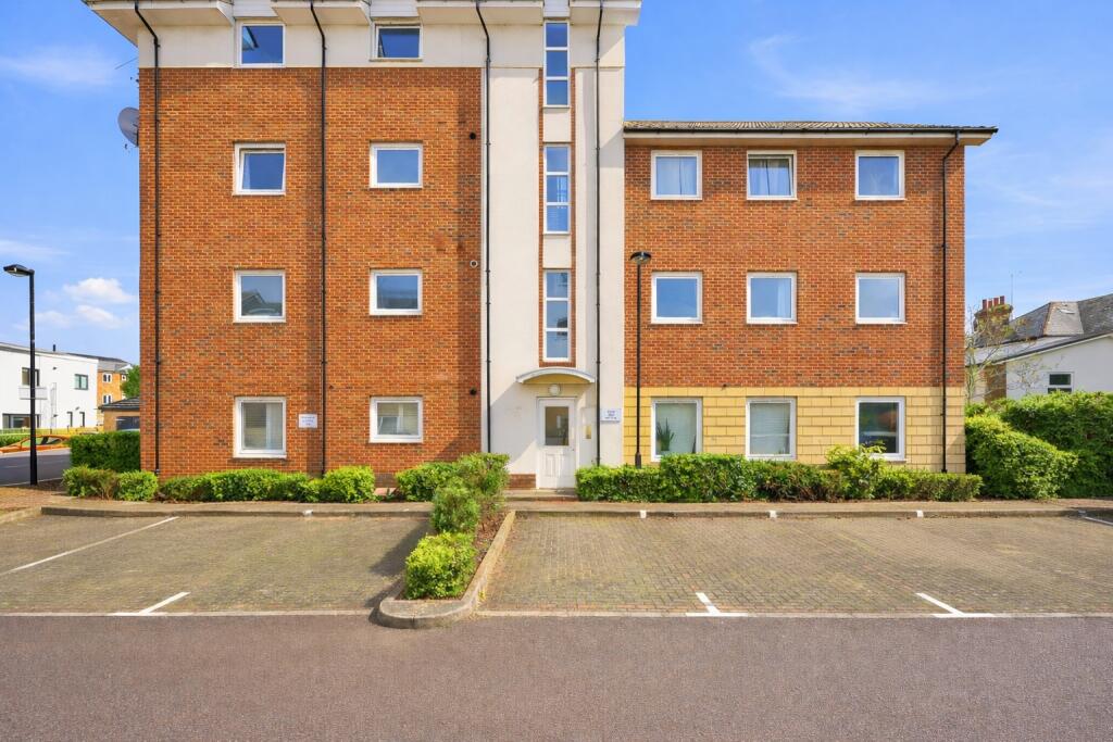 Apartment in St Albans, Fleetville - View 3