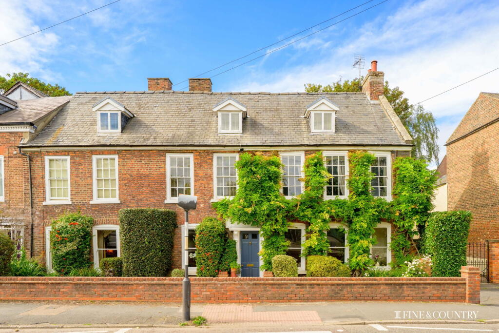 Main image of property: Spalding