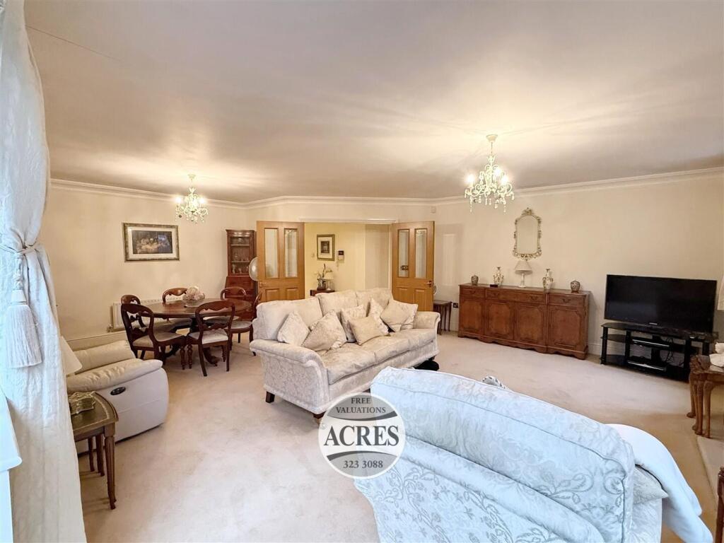 Apartment in Birmingham, Sutton Coldfield - View 6