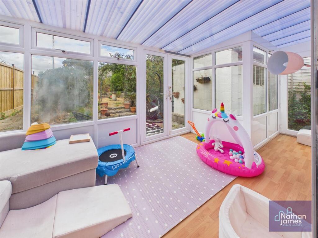 House in Newport - More