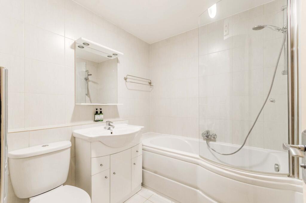 Apartment in London - View 2